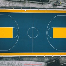 龙珠直播-篮球比赛中“半场逼抢防守”是否对球队体能管理提出更高要求